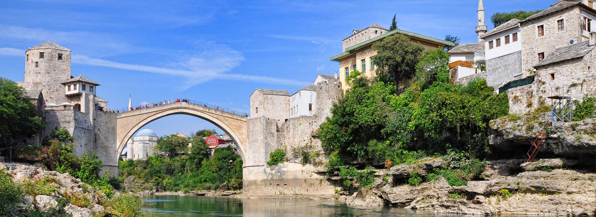 Walking and cultural Balkans discovery trip - Mostar old bridge